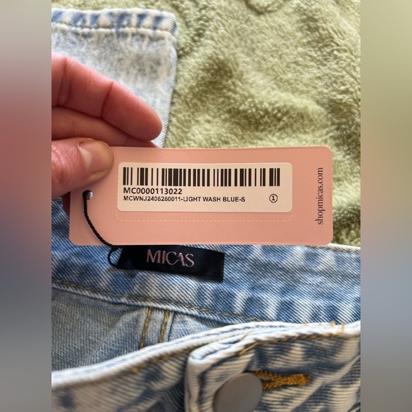 Micas Solid Cut Out Ripped Jeans in Light Wash Blue, size Small, NWT! - Picture 6 of 11